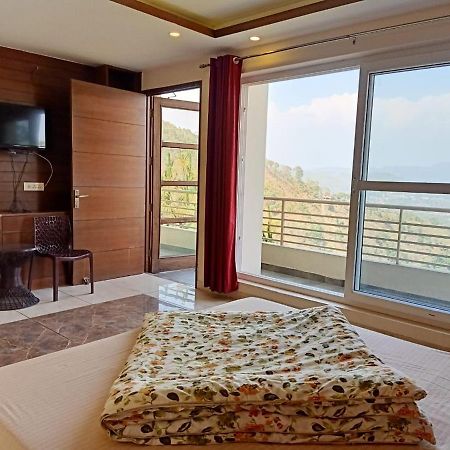 Pine Peak Villa Kasauli Kültér fotó