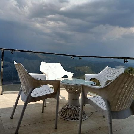 Pine Peak Villa Kasauli Kültér fotó