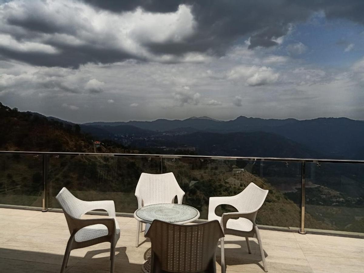Pine Peak Villa Kasauli Kültér fotó