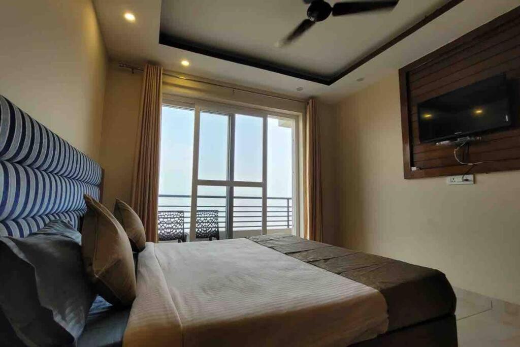 Pine Peak Villa Kasauli Kültér fotó